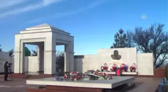Kırgız Yazar Aytmatov 89. Doğum Yılında Anıldı