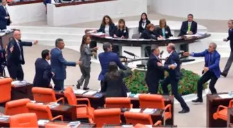 Meclis'te 'Ne Mal Olduğunu Biliyorum' Gerginliği