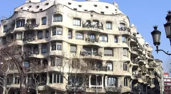 Sanat Kokulu Bir Bina: Casa Mila