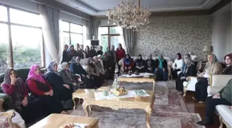Vali, Konağın Kapısını Halka Açtı