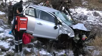 Bingöl'de Otomobil Şarampole Yuvarlandı: 1 Ölü