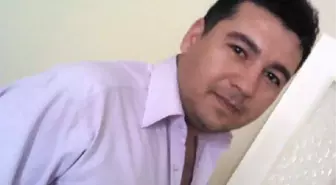 Eşi ve 3 Çocuğunu Boğazlarını Keserek Öldürdü, Evi Yakıp Pencereden Atladı