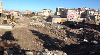 Trabzon'da Yıkılan Binanın Altından Tarihi Taş Kemer Köprü Çıktı