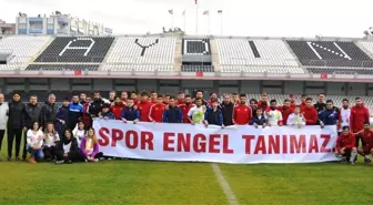 Aydınspor 1923'lü Futbolcular Engelli Çocuklarla Maç Yaptı