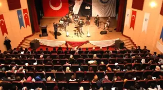 Müzikseverler Halk Müziği Ezgileri Konserinde Buluştu