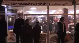 Başbakan Yıldırım, Esnaf Ziyaretinde Bulundu, Vatandaşlarla Sohbet Etti