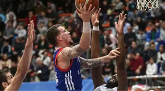 İstanbul Büyükşehir Belediyespor-Anadolu Efes: 84-58