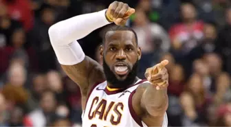 Lebron James'ten Peş Peşe Üçüncü 'Triple Double'