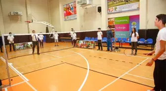 Badminton ve Satrançta Şampiyonlar Ödüllendirildi