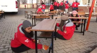 Sivas Üniversite Öğrencileri Köy Okuluna 'Işık' Oldu