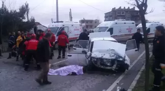 Balıkesir'de Trafik Kazası: 2 Ölü, 4 Yaralı