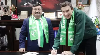 Artvin Belediyespor Basketbol Takımı'na Rus Pivot