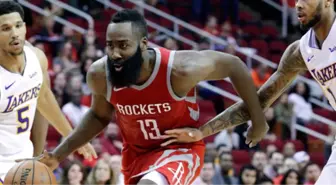 Lakers, Rockets'a 'Dur' Dedi