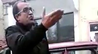 Şikayet Edilen Öğretmenin, Engelli Veliye Saldırdığı Anlar Kaydedildi