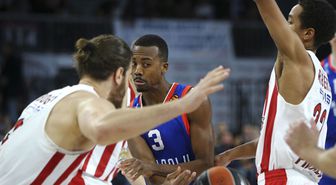 Anadolu Efes Olympiakos'a 61-58 Mağlup Oldu