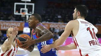 Anadolu Efes, Yine Maç Sonunu Oynayamadı