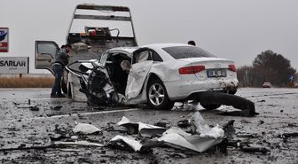 Eskişehir'de Trafik Kazası; 2 Ölü 2 Yaralı