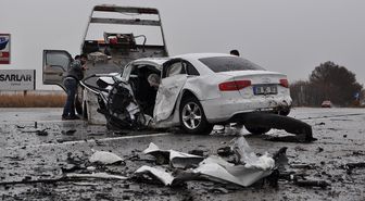 Eskişehir'de Trafik Kazası: 2 Ölü 2 Yaralı