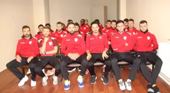 Futbolcular Yönetime Ateş Püskürdü