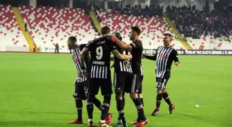 Süper Lig: Dg Sivasspor: 1 - Beşiktaş: 1 (İlk Yarı)