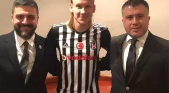 Vida, Beşiktaş Formasını Giydi