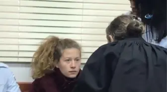 Filistinli Ahed Tamimi'nin Gözaltı Süresi Uzatıldı