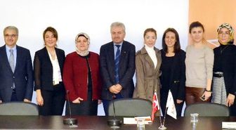 Üniversite Öğrencilerine Çocuk İstismarı Anlatıldı
