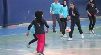 Bayburt'ta İlk Kez Kızlar Futsal Turnuvası