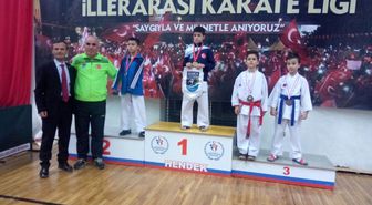 Darıcalı Kareteciler Sakarya'da Kürsüde
