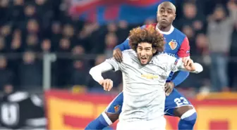 Fellaini'nin Kafası Karıştı