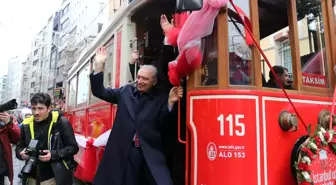 İstanbul 'Nostaljik Tramvay'ina Kavuştu