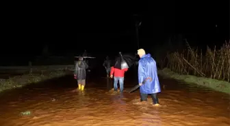 Şiddetli Yağış Tarım Arazileri ve Seralara Zarar Verdi