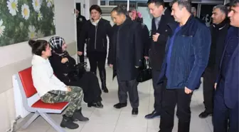 AK Parti Heyeti Hasta ve Hasta Yakınlarını Ziyaret Etti