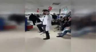 Doktor Kanser Hastalarına Moral İçin Zeybek Oynadı