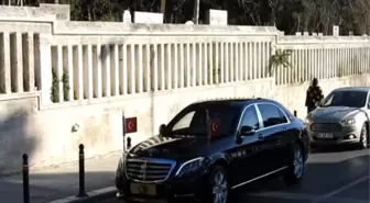 Erdoğan Anne ve Babasının Kabrini Ziyaret Etti