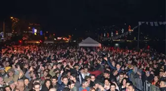 Kuşadalılar Yeni Yıla Manga Konseri ile Girdi