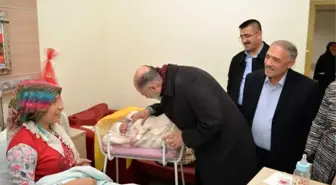 Niğde'de Yeni Yılın İlk Bebeği Eymen Bebek Oldu