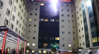 Rize'de 2018'in İlk Dakikalarında Çocuk Acilinde Çıkan Yangın Paniğe Neden Oldu