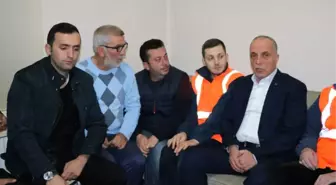 Türk-İş Genel Başkanı Ergün Atalay 2018'e İşçilerle Birlikte Girdi