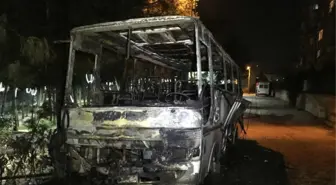 Ümraniye'de Otobüs Kül Oldu