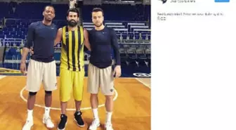 Volkan Demirel, Basketbol Takımının Antrenmanında