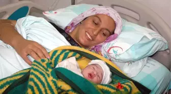 Yeni Yılın İlk Bebeği Emine Sümeyye
