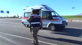 Ambulans ile Otomobil Çarpıştı: 2 Yaralı