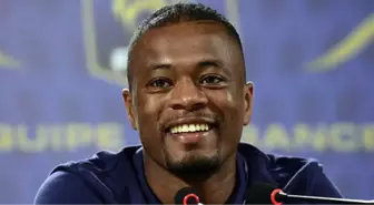 Galatasaray'da Patrice Evra'nın Transferine Gomis Kefil Oldu