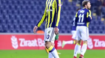 Fenerbahçe'de İki İsim Kadro Dışı