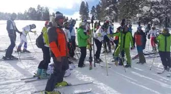 Sarıkamış'ta Alp Disiplini ve Snowboard İl Birinciliği Yarışları Nefes Kesti