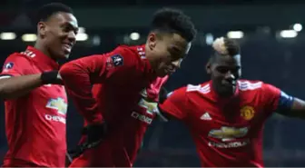 Manchester United Turladı!