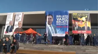 CHP İl Kongresinde Baykal'ın İsmi Yazılı Sandalyesi Boş Kaldı