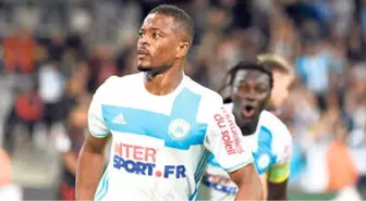 Patrice Evra, Gomis'e Emanet!