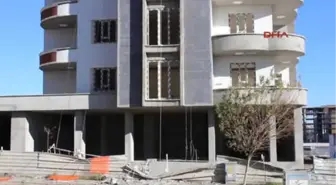 Adıyaman İnşaat İskelesi 8'inci kattan Düştü: 1 Ölü, 1 Yaralı